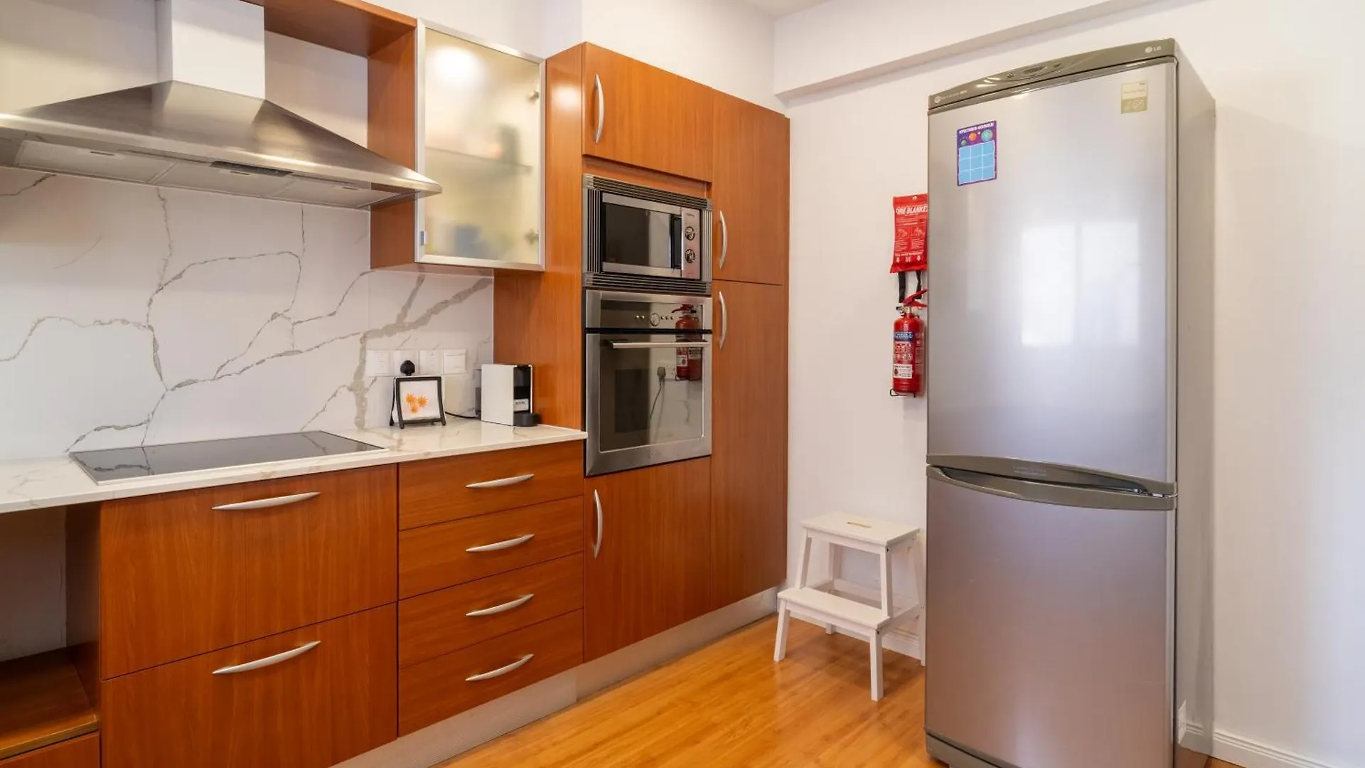 Finikoudes 3 Bedroom Seaview Flat Larnaca Apartament