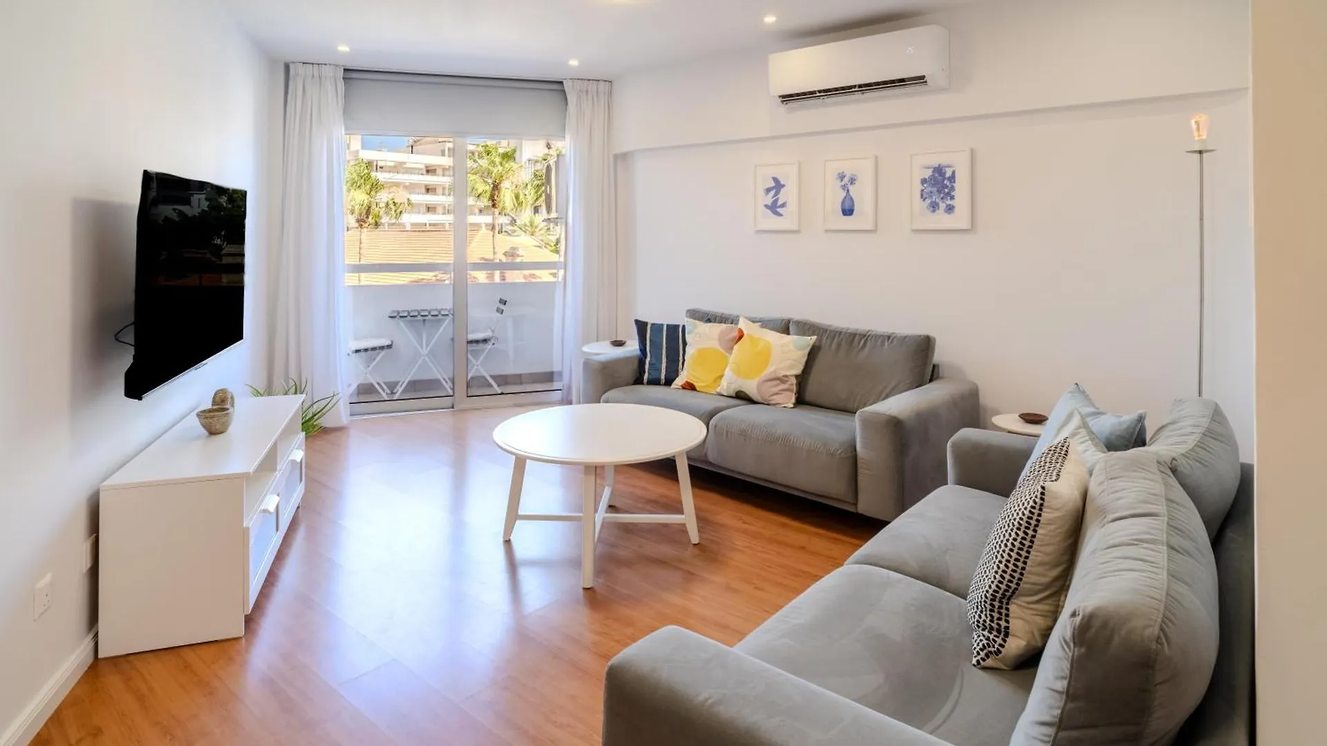 Finikoudes 3 Bedroom Seaview Flat Larnaca 0*,